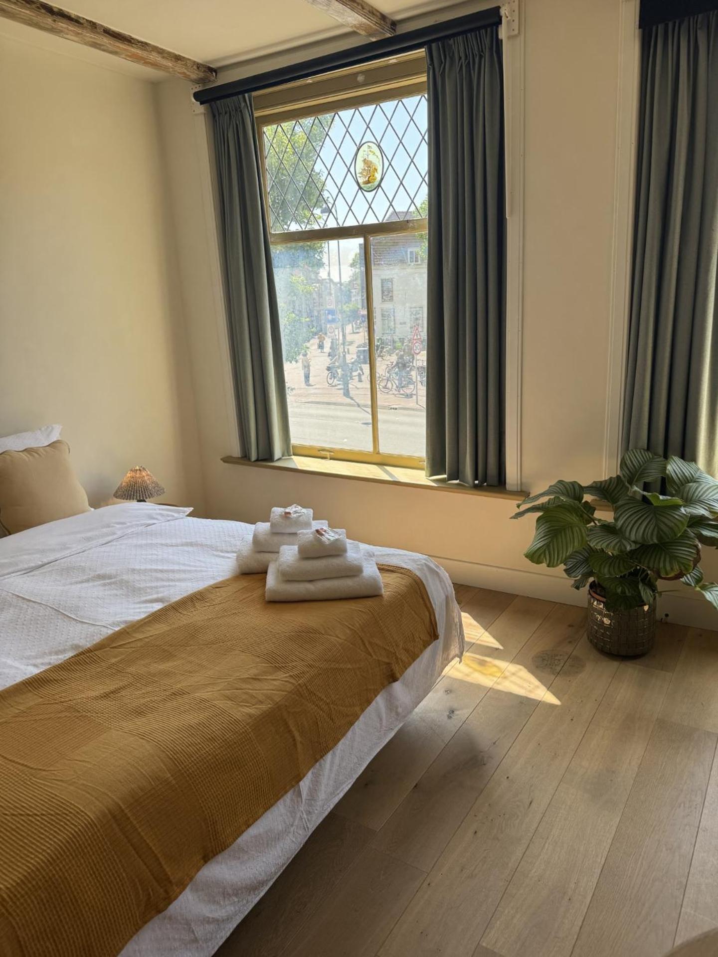 The Hazel House Bed and Breakfast Haarlem Exteriör bild